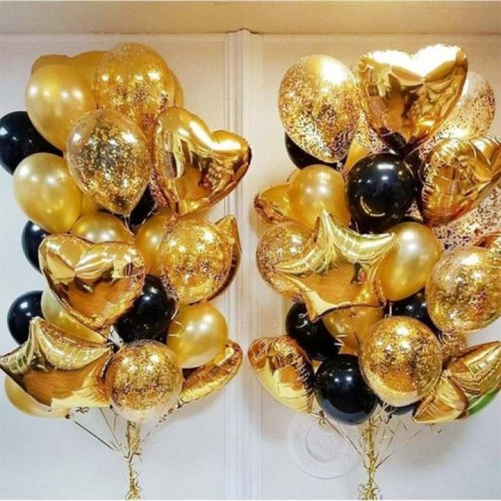 Фонтан шаров "Чёрное золото" в Череповеце