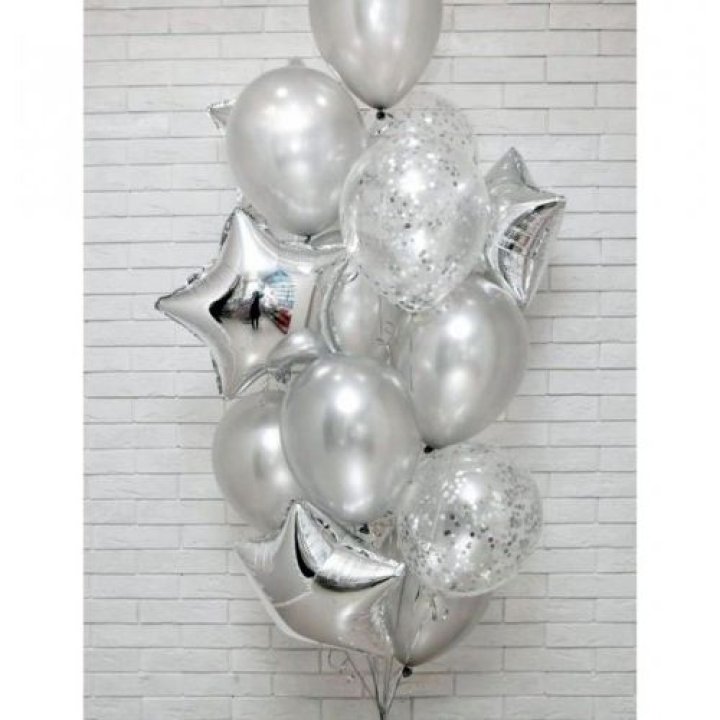 Фонтан шаров "Сильвер мун" в Череповеце