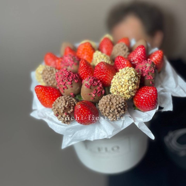 Клубника в боксе 30 ягод в Череповеце