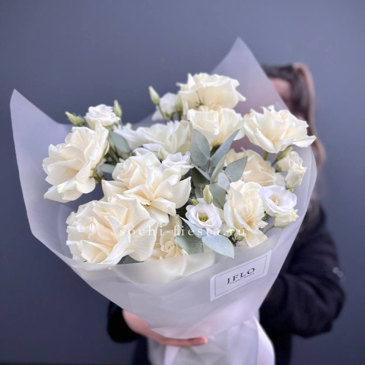 Букет французских роз и эустомы  в Череповеце