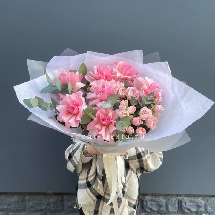 Букет французских и пионовидных роз  в Череповеце