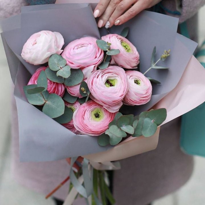 Ранункулюсы с эвкалиптом №1 в Череповеце