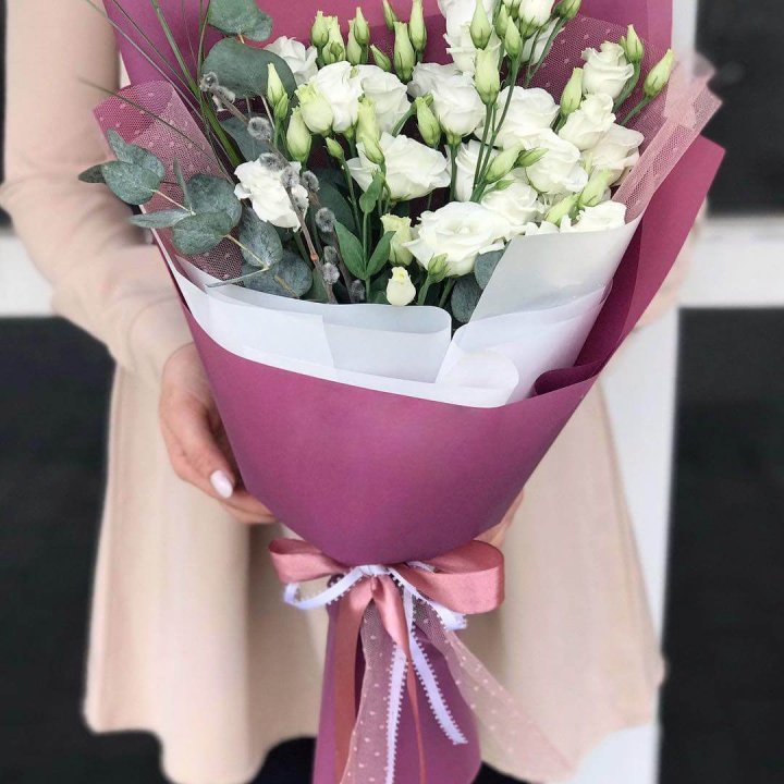 Эустомы с эвкалиптом в Череповеце