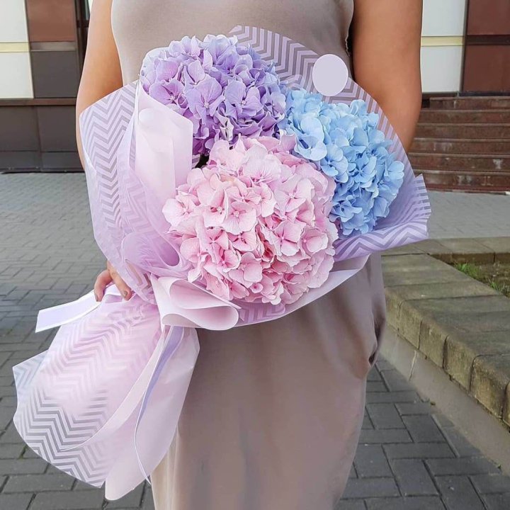 Букет гортензий "Пуф" в Череповеце