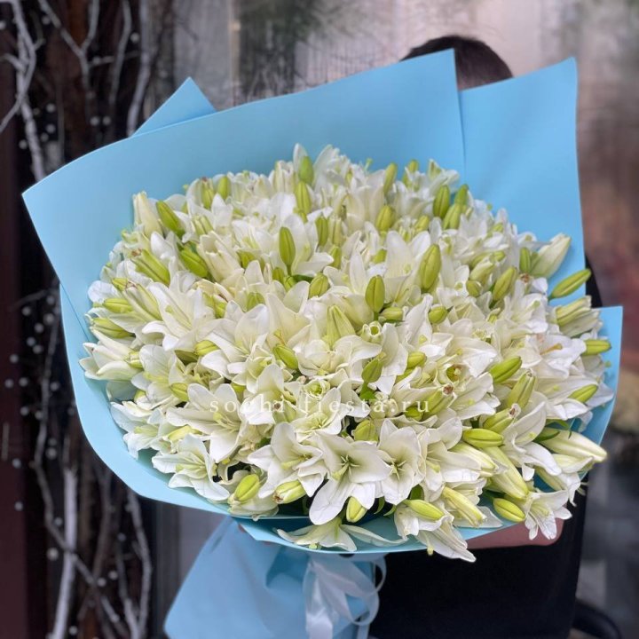 51 лилия в оформлении в Череповеце