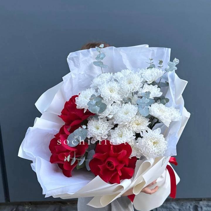 Дуо розы и хризантемы в Череповеце