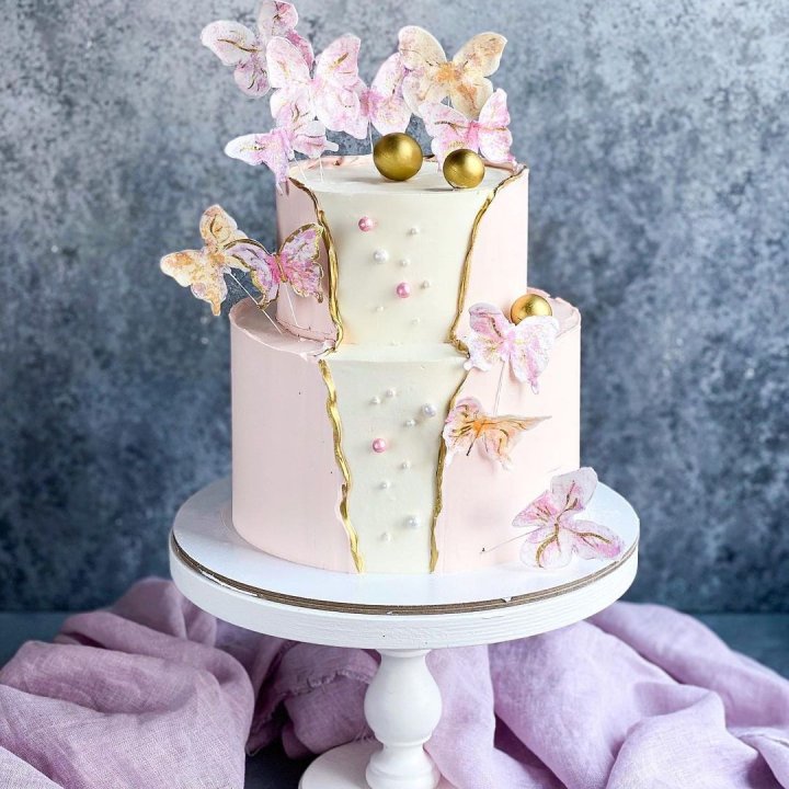 Торт "Бабочки в животе" в Череповеце