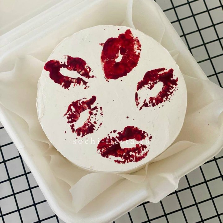 Бенто-торт "Поцелуй" в Череповеце