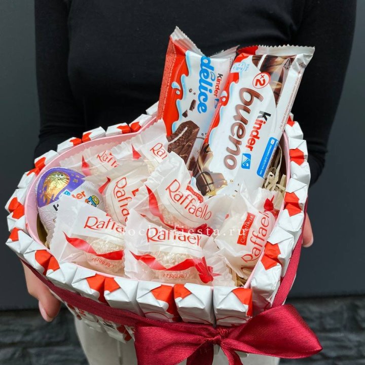 Подарочный набор сердце с Киндерами и Рафаэлло в Череповеце