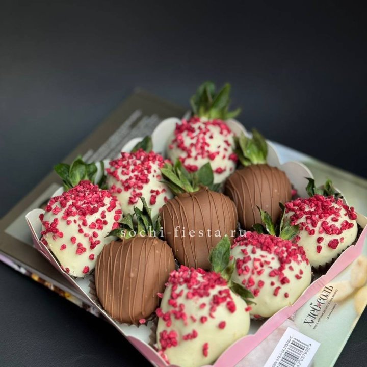 Клубника в шоколаде 9 ягод №2 в Череповеце