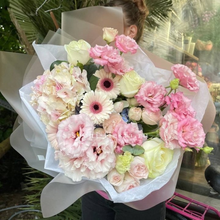 Дизайнерский букет "Лаундж пак" в Череповеце