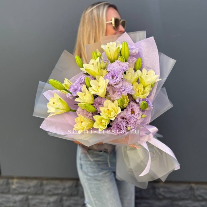 Букет лилий и эустом в Череповеце