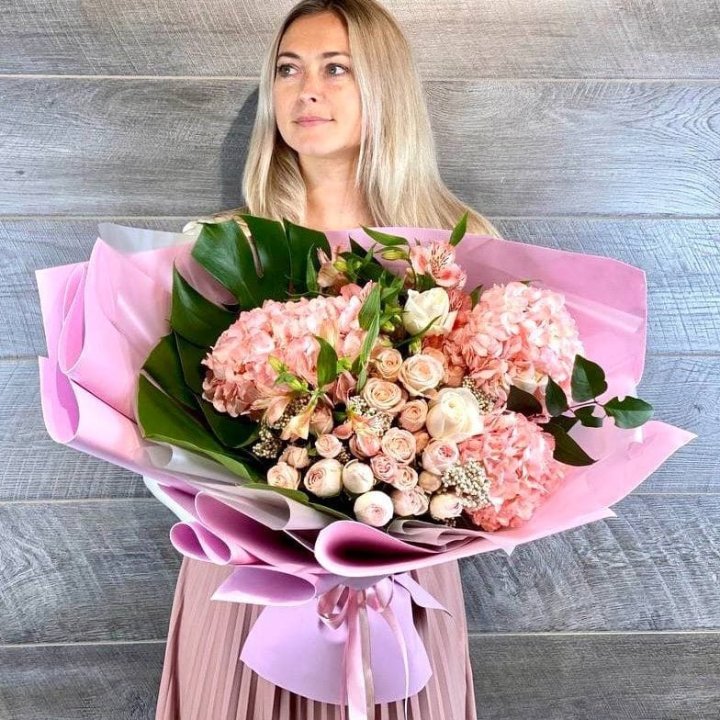 Дизайнерский букет "Валенсия-2" в Череповеце