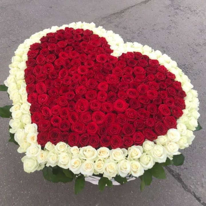 333 розы в корзине в Череповеце
