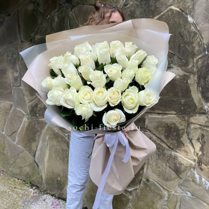 35 голландских роз в Череповеце