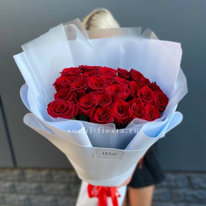 25 высоких роз  в Череповеце