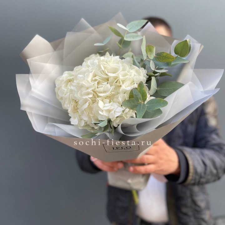  Букет  из белой гортензии в Череповеце