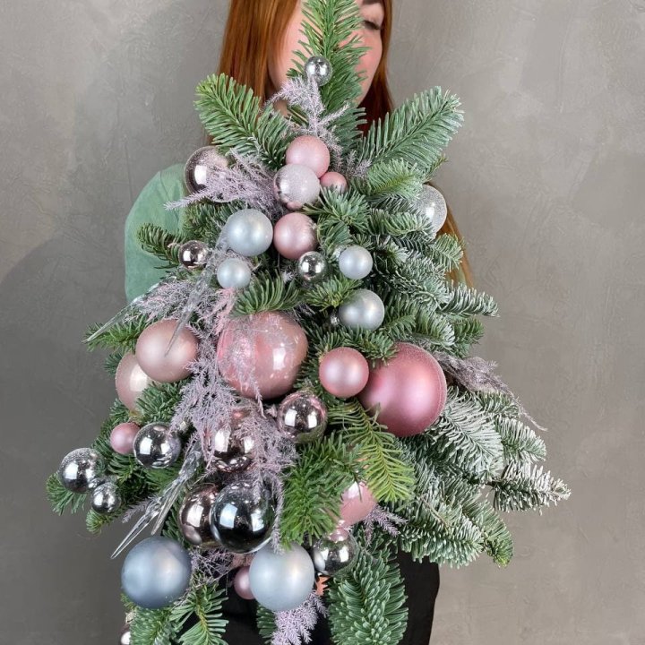 Новогодняя елочка "Розе голд" в Череповеце