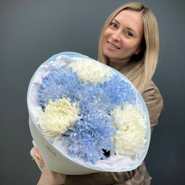 Букет из 7 хризантем  в Череповеце