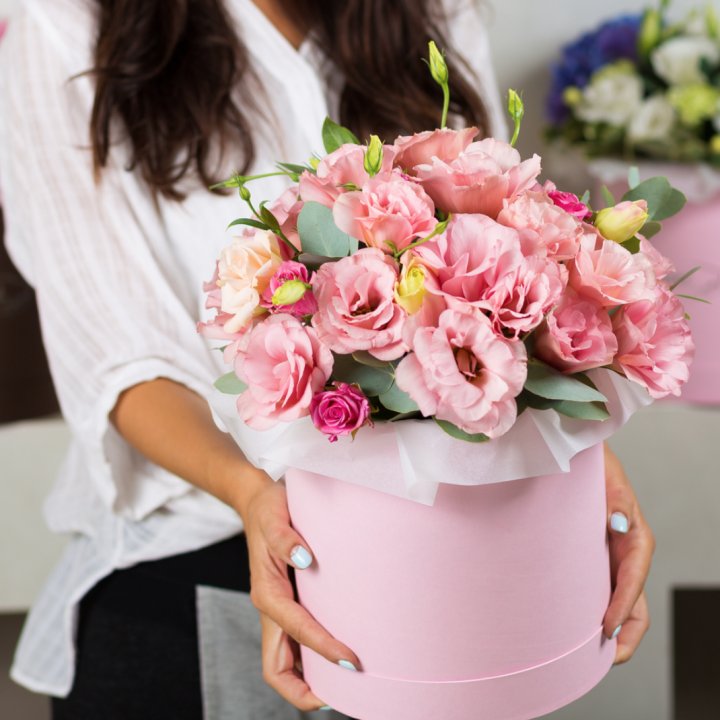 Эустома в шляпной коробке в Череповеце