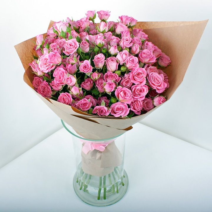 15 кустовых роз в Череповеце