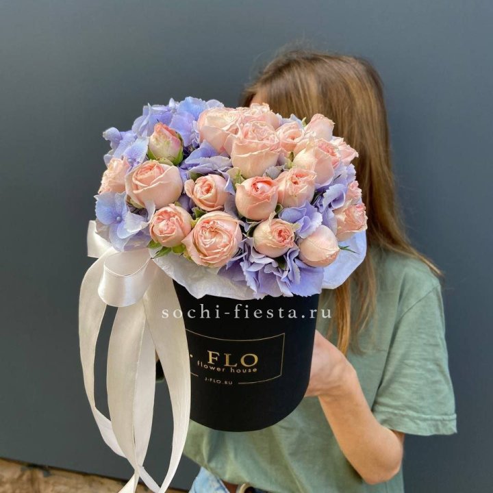 Бокс бомбастик и гортензия в Череповеце