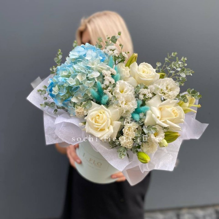 Цилиндр в голубых оттенках №1 в Череповеце