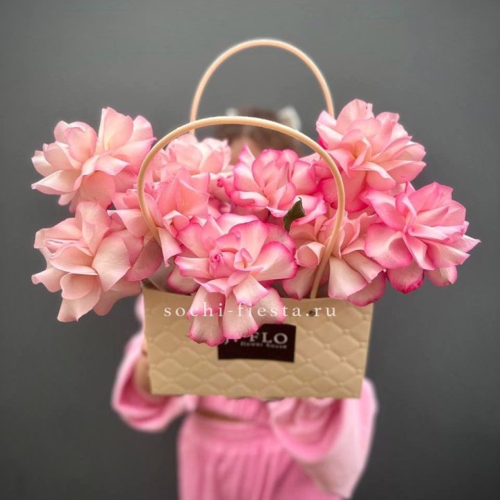 Сумочка розовых роз Венди в Череповеце