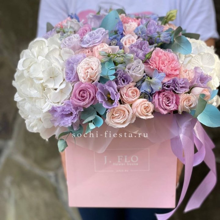 Цветочный бокс макси каб в Череповеце