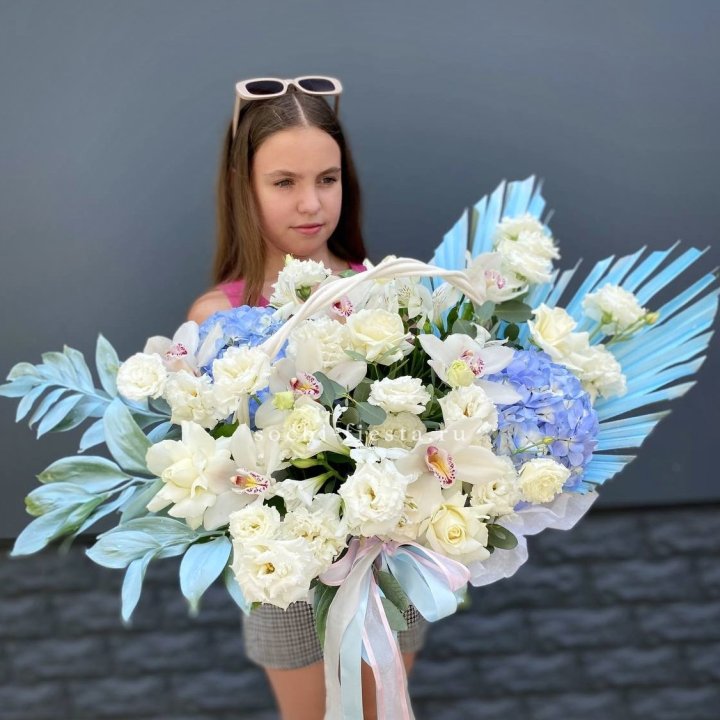 Цветочная корзина "Блю винч" в Череповеце