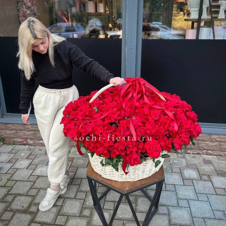 201 французская красная роза в Череповеце