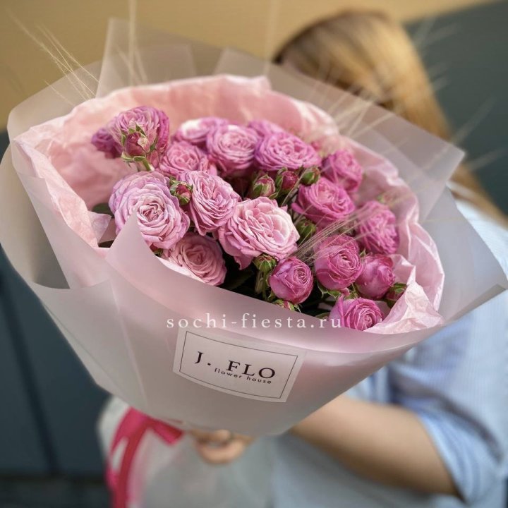 Пионовидные розы Мадам Бомбастик Pink в Череповеце