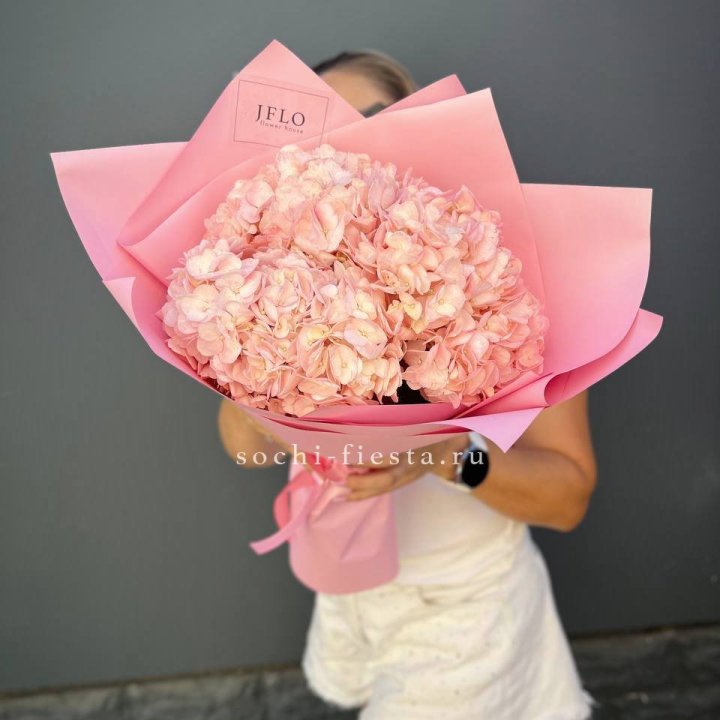 Букет гортензий "Крем" в Череповеце