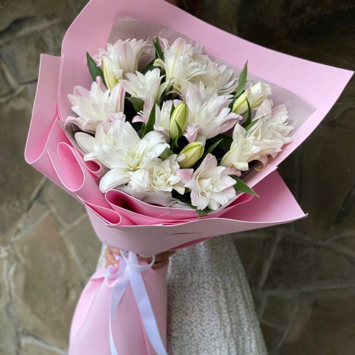 Букет пионовидных лилий №1 в Череповеце