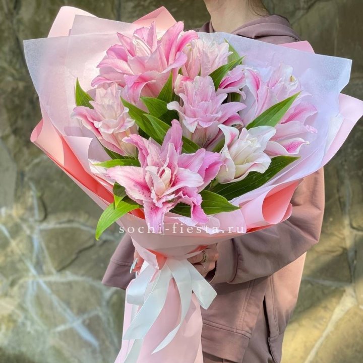 Букет пионовидных лилий №2 в Череповеце