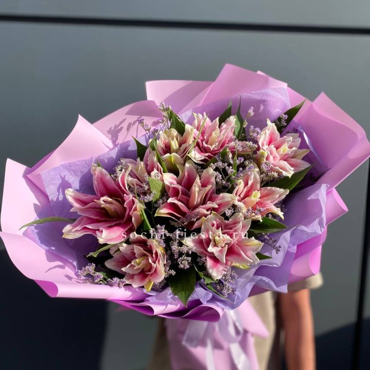 Букет пионовидных лилий №4 в Череповеце