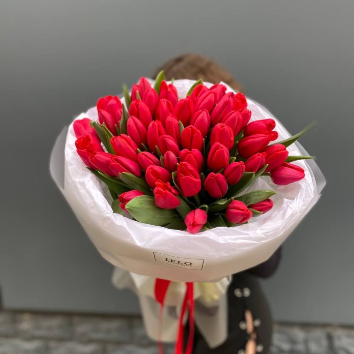 51 тюльпан "Любовь" в Череповеце