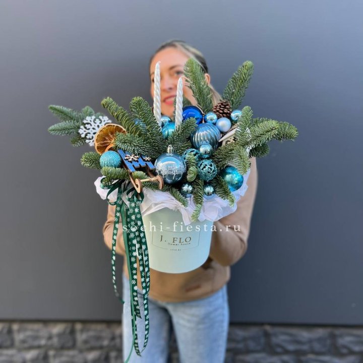 Композиция "Мери крисмас блю" в Череповеце