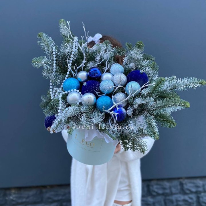 Композиция "Голубая бездна" в Череповеце