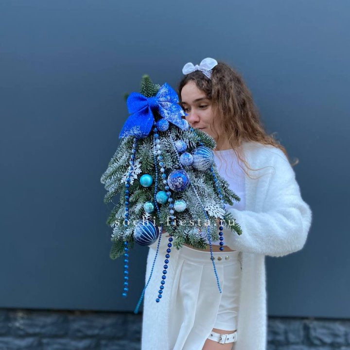 Новогодняя елочка "Блю" в Череповеце