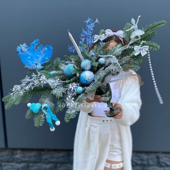 Композиция в бокале голубая в Череповеце