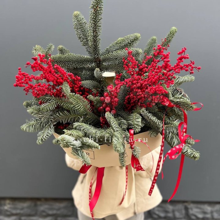 Букет нобилиса и ягод в Череповеце