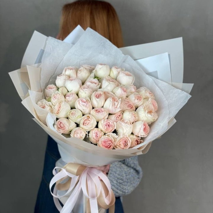 Букет пионовидных роз Пур лав в Череповеце