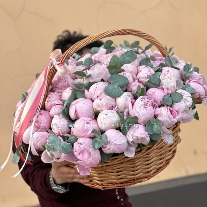 Корзина пионов "75" в Череповеце