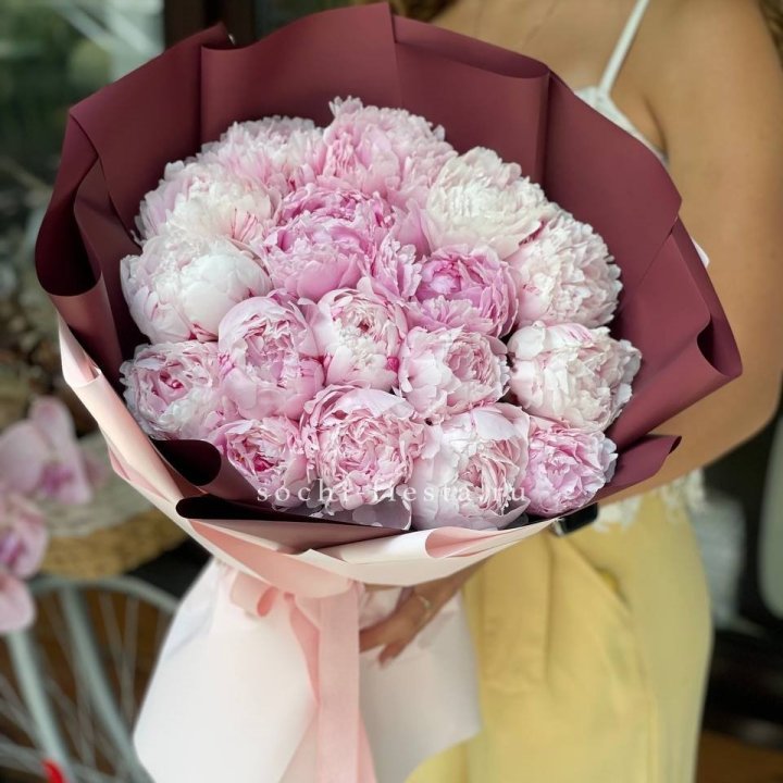 Букет 17 зефирных пионов в Череповеце