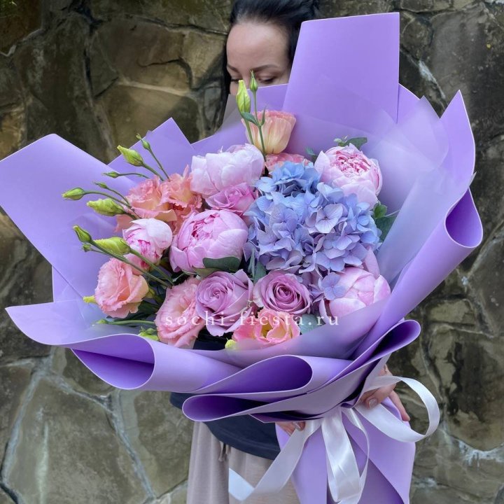 Букет с пионами "Блю логан" в Череповеце