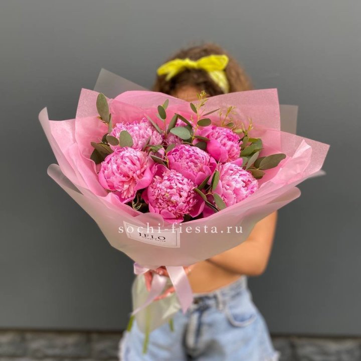 7 ярких пионов в оформлении в Череповеце