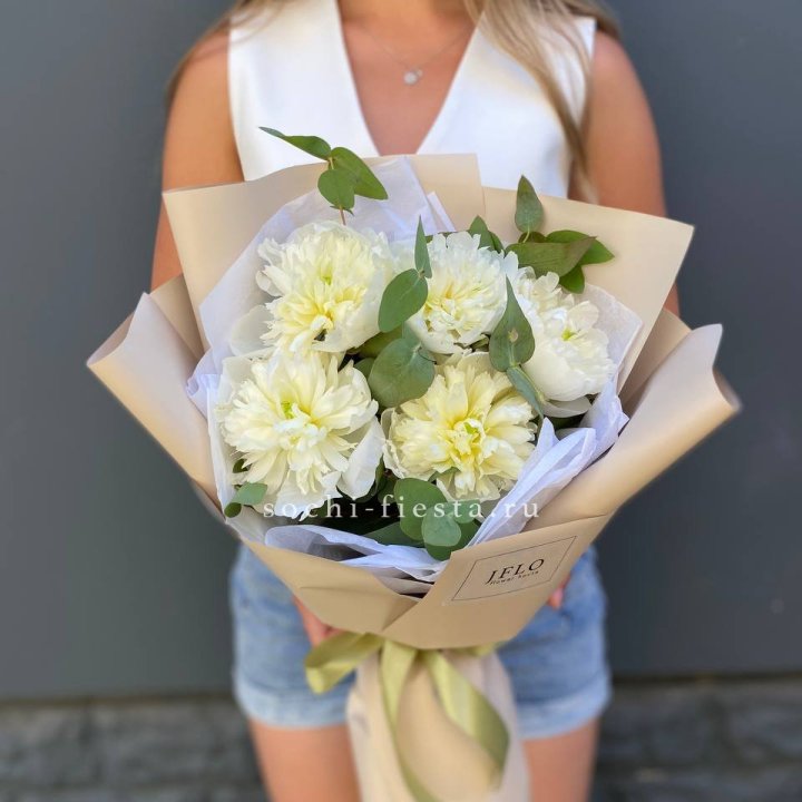  Букет белых пионов в Череповеце