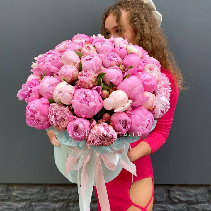 51 пион в цилиндре в Череповеце