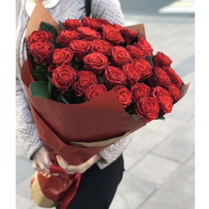 29 высоких роз  в Череповеце